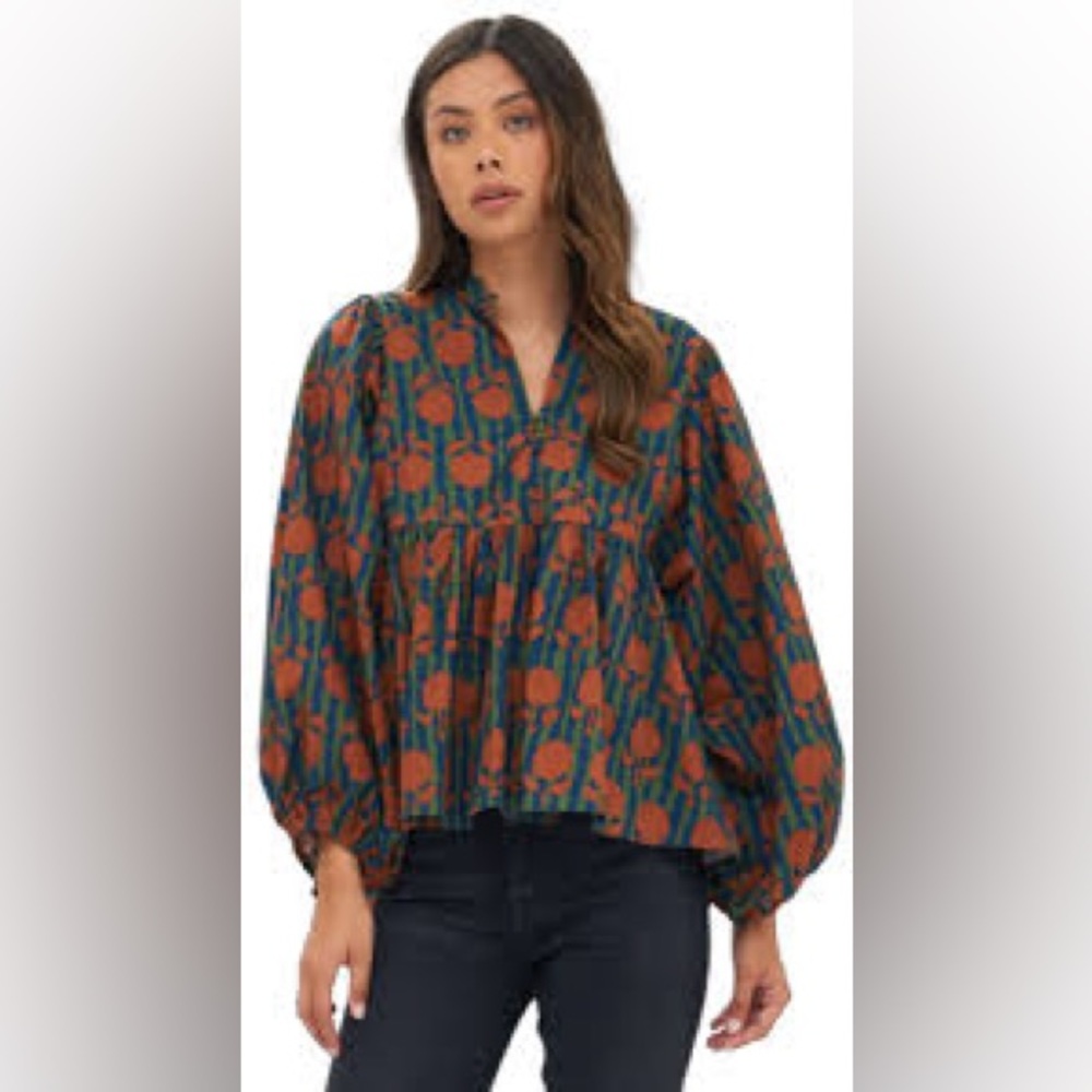 Oliphant Mandarin Balloon Top Istanbul Cognac 
Size Medium
EUC